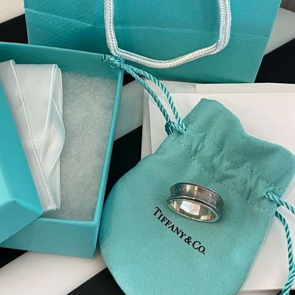❌SOLD ❌Tiffany & Co. Men’s Galaxy collection ring size 10 - Picture 2 of 8